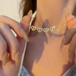 Load image into Gallery viewer, Ouabahas™ - Collier Trèfle en Forme de Cœur : Symbole de Chance et d'Amour
